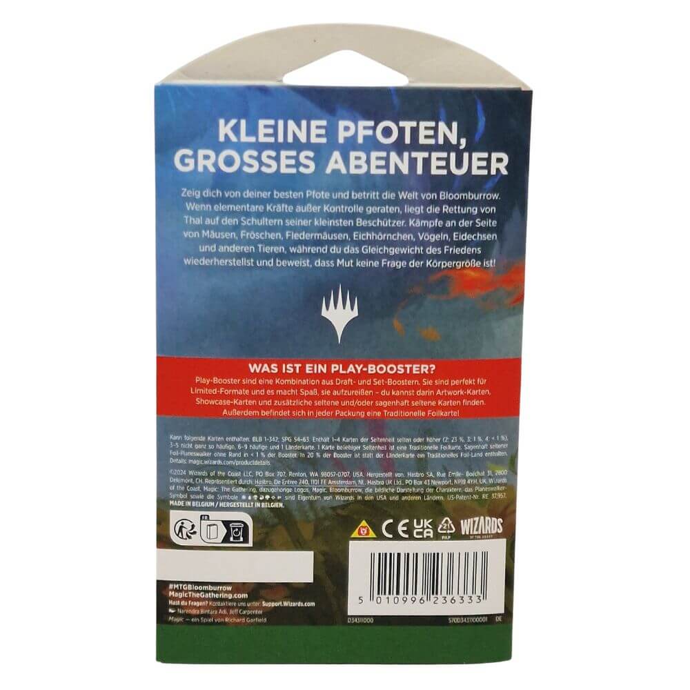 Rückseite des Magic: The Gathering – Bloomburrow Sleeved Booster (Deutsch) mit Flavourtext zu kleinen Helden in großer Gefahr